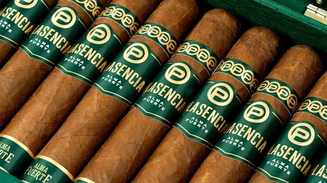 Plasencia Cigars Introduces Robustus II: A New Dimension to the Alma Fuerte Colorado Claro Collection