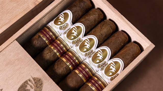 La Aurora’s Budget-Friendly Handmade Cazadores Line: A Beacon for Cigar Aficionados